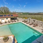 Domaine De Rambeau 4* Castelmoron-sur-Lot