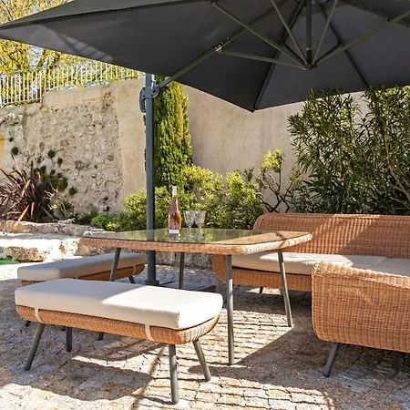 Domaine De Rambeau Couette-café