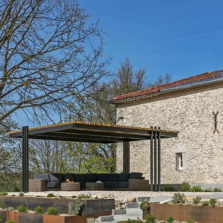 Couette-café Domaine De Rambeau 4*