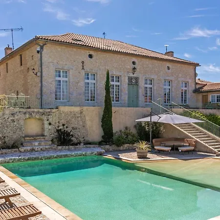 蓝宝旅馆 住宿加早餐酒店 洛特河畔卡斯泰尔莫龙