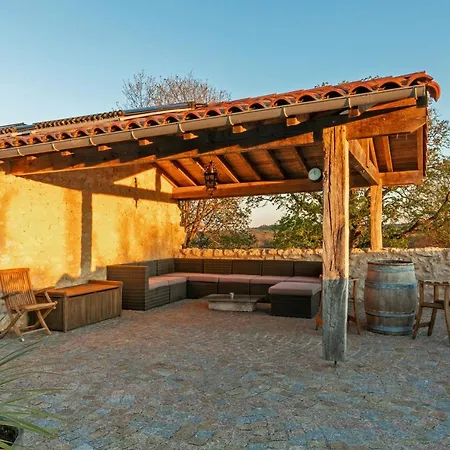 Domaine De Rambeau 4*